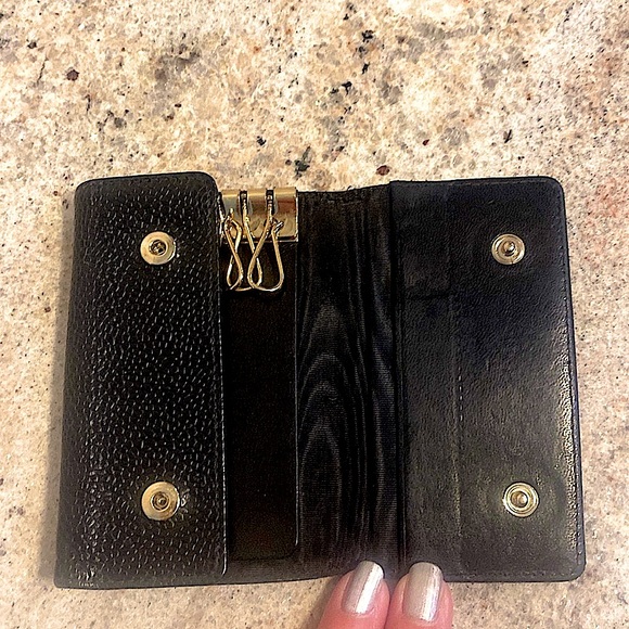 AUTHENTIC CHANEL KEY/CARD HOLDER EUC - Picture 2 of 8
